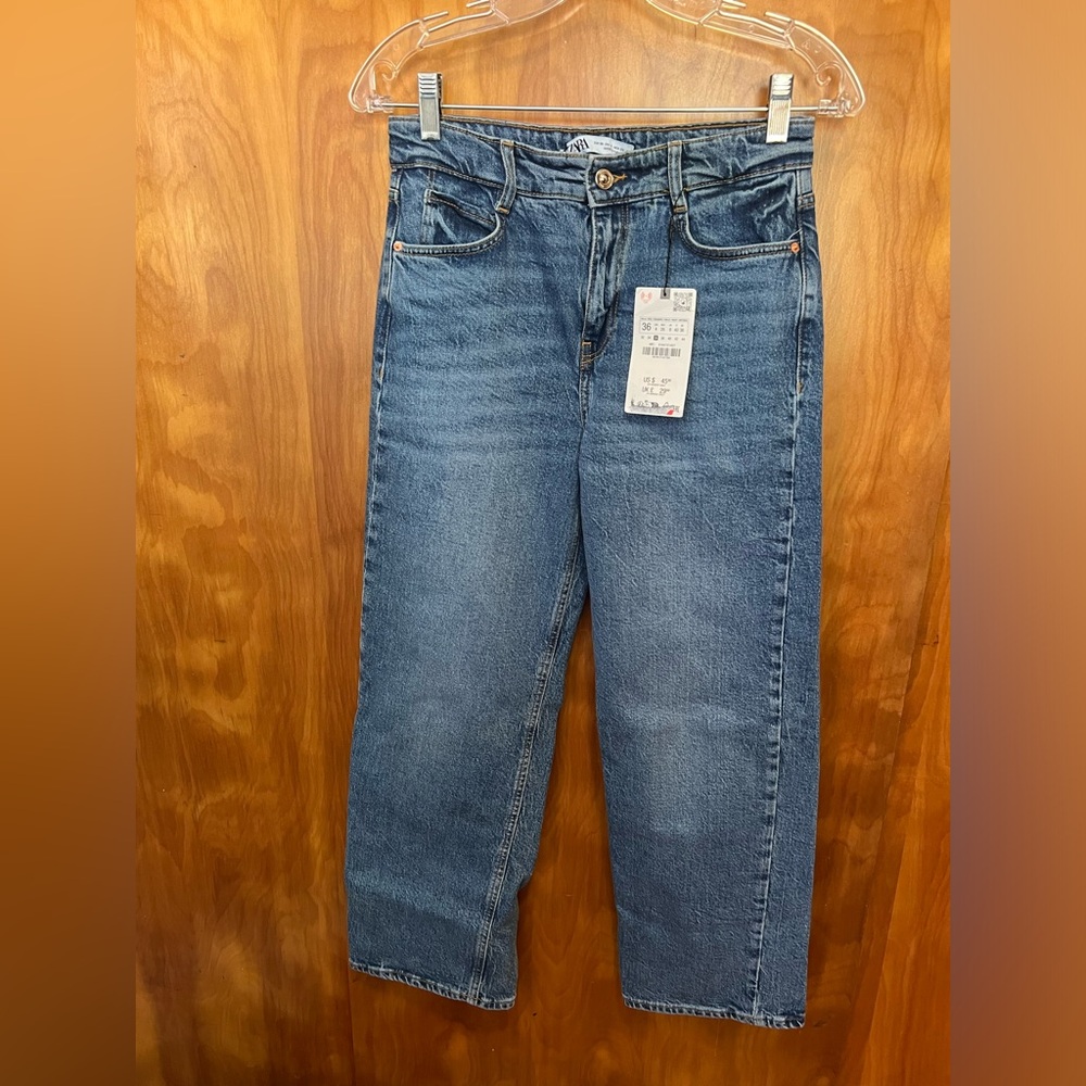 Zara NWT jeans woman’s size: 4 waist measures 28 in